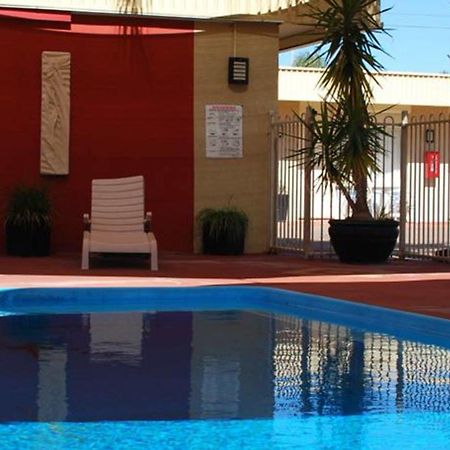 Desert Sand Motor Inn Broken Hill Exterior photo
