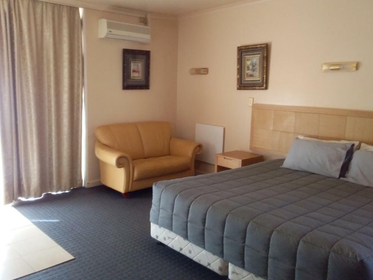 Desert Sand Motor Inn Broken Hill Exterior photo