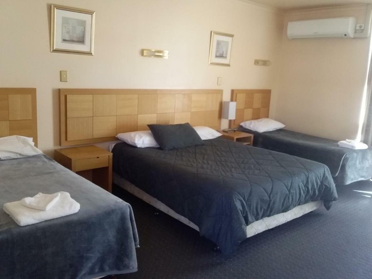 Desert Sand Motor Inn Broken Hill Exterior photo